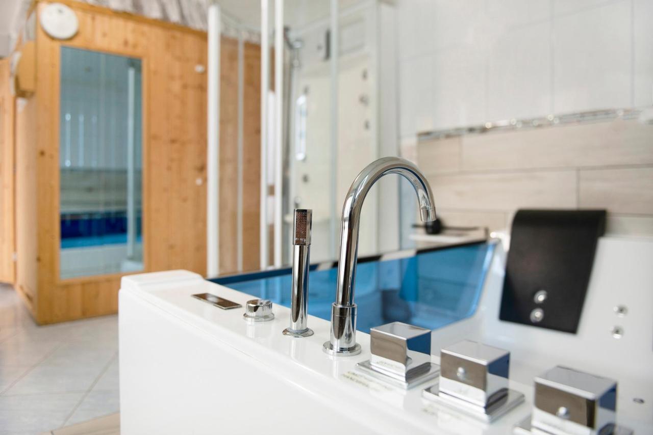Spawo Mit Sauna Und Whirpool Pfullendorf Dış mekan fotoğraf