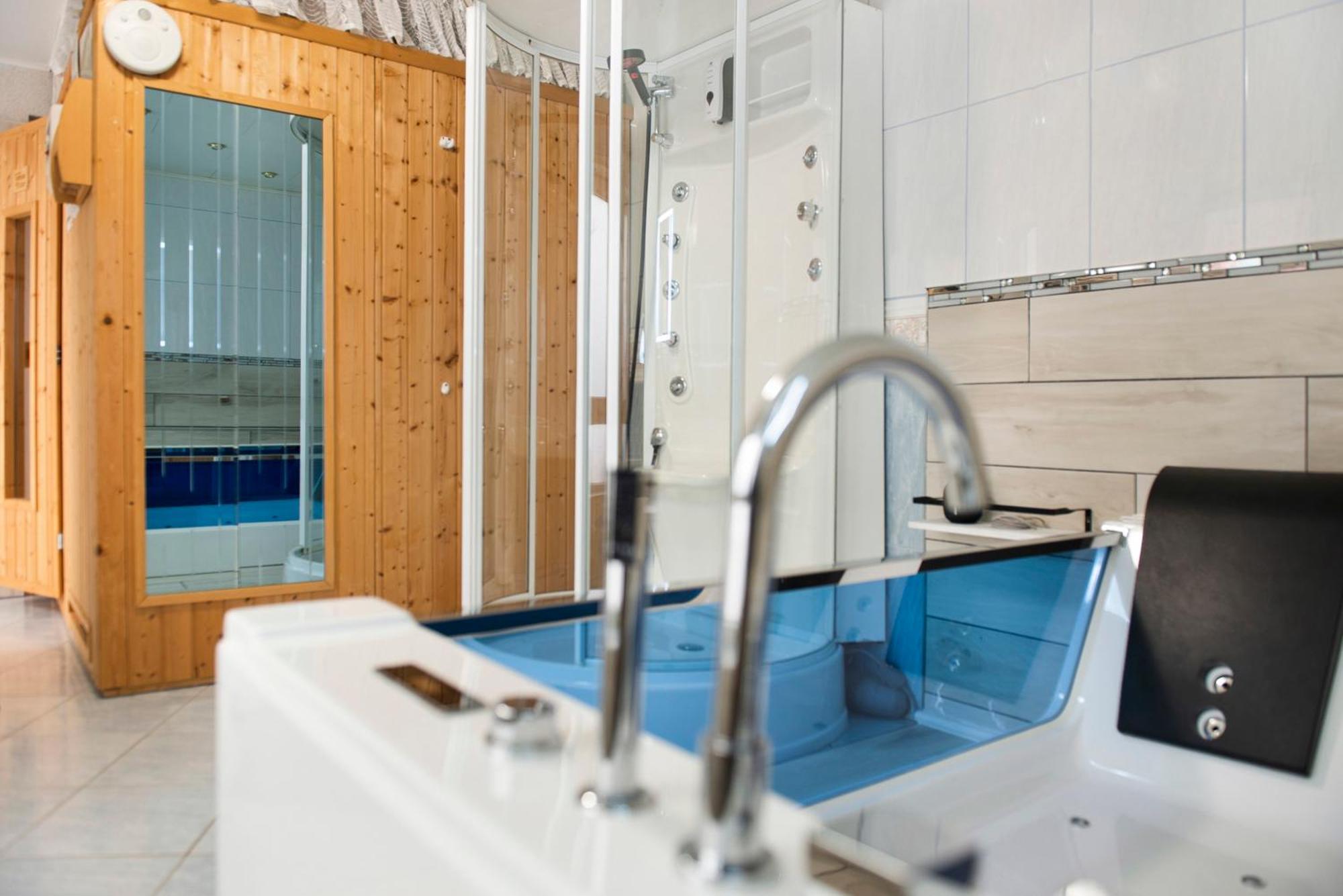 Spawo Mit Sauna Und Whirpool Pfullendorf Dış mekan fotoğraf